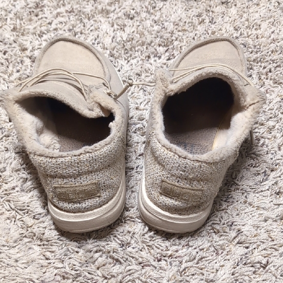 Hey Dude Women's Tan Flats - Picture 3 of 7